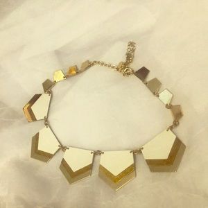 Express statement necklace
